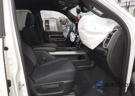 2024 Ram 2500 Big Horn 4X4 6'4 Box z USA, uszkodzony, nr VIN 3C6UR5DJ2RG287896